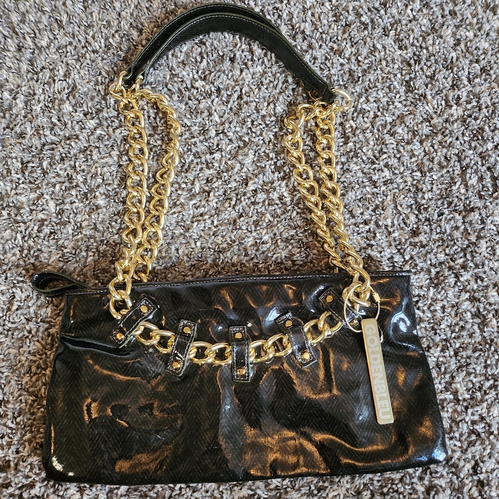 Elegant Black and Gold Shoulder Bag